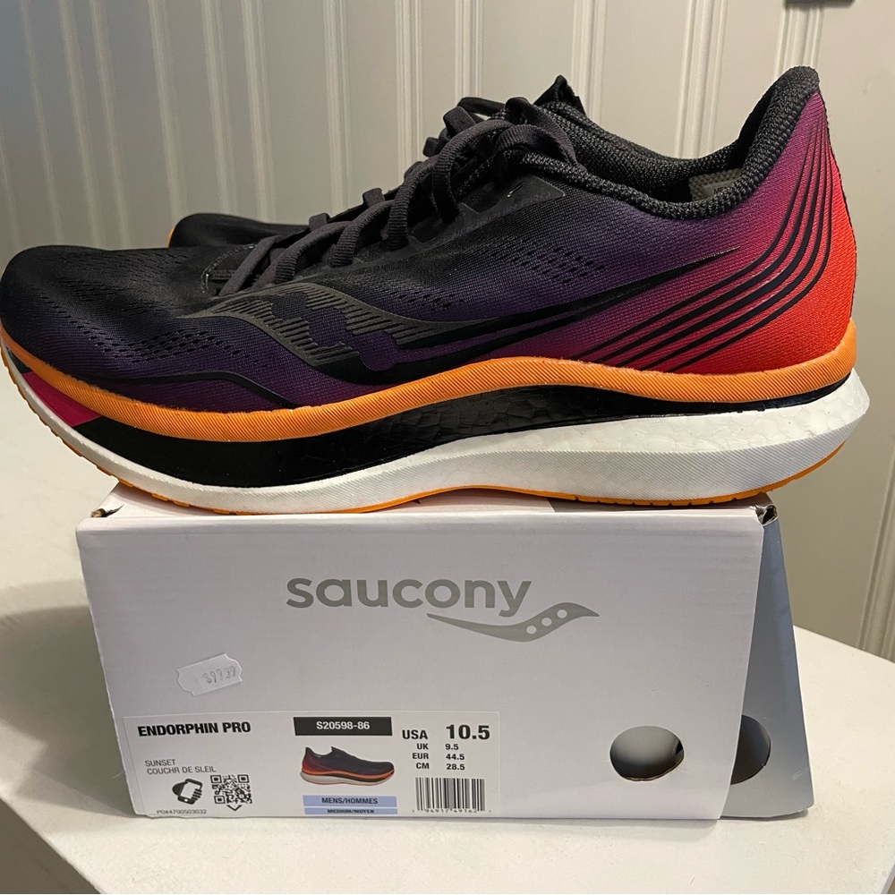Saucony Endorphin Pro size 10.5